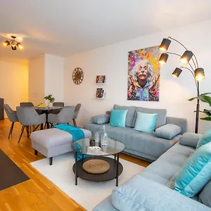  Apartment Special Einstein I Basel, Messe Kleinbasel 10-star